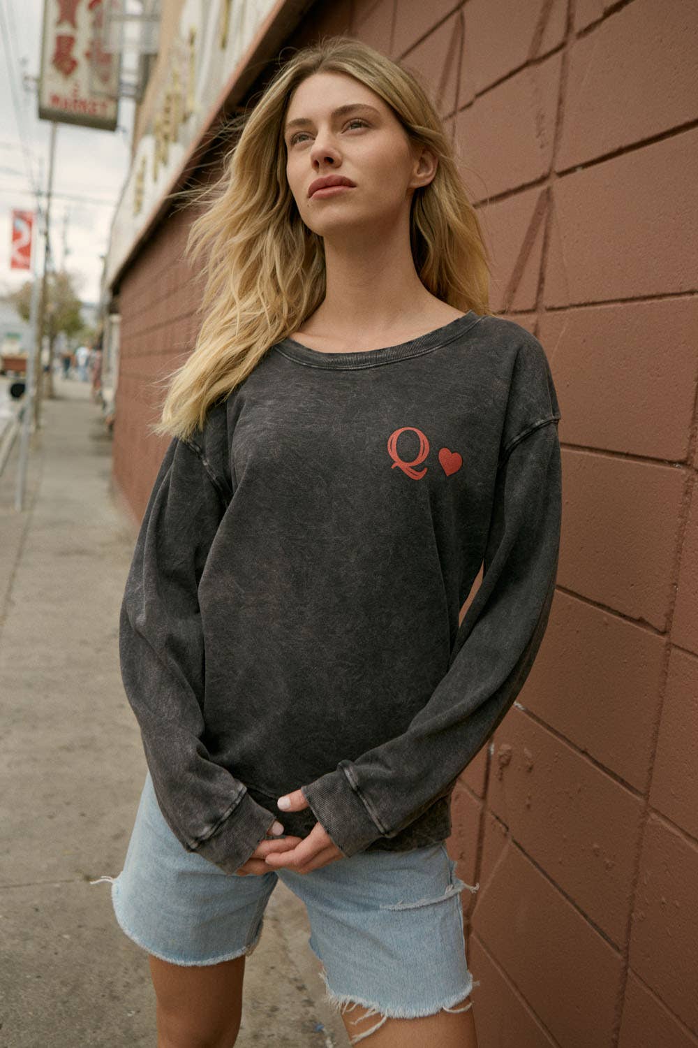 Queen of Hearts Vintage Wash Graphic Sweatshirt