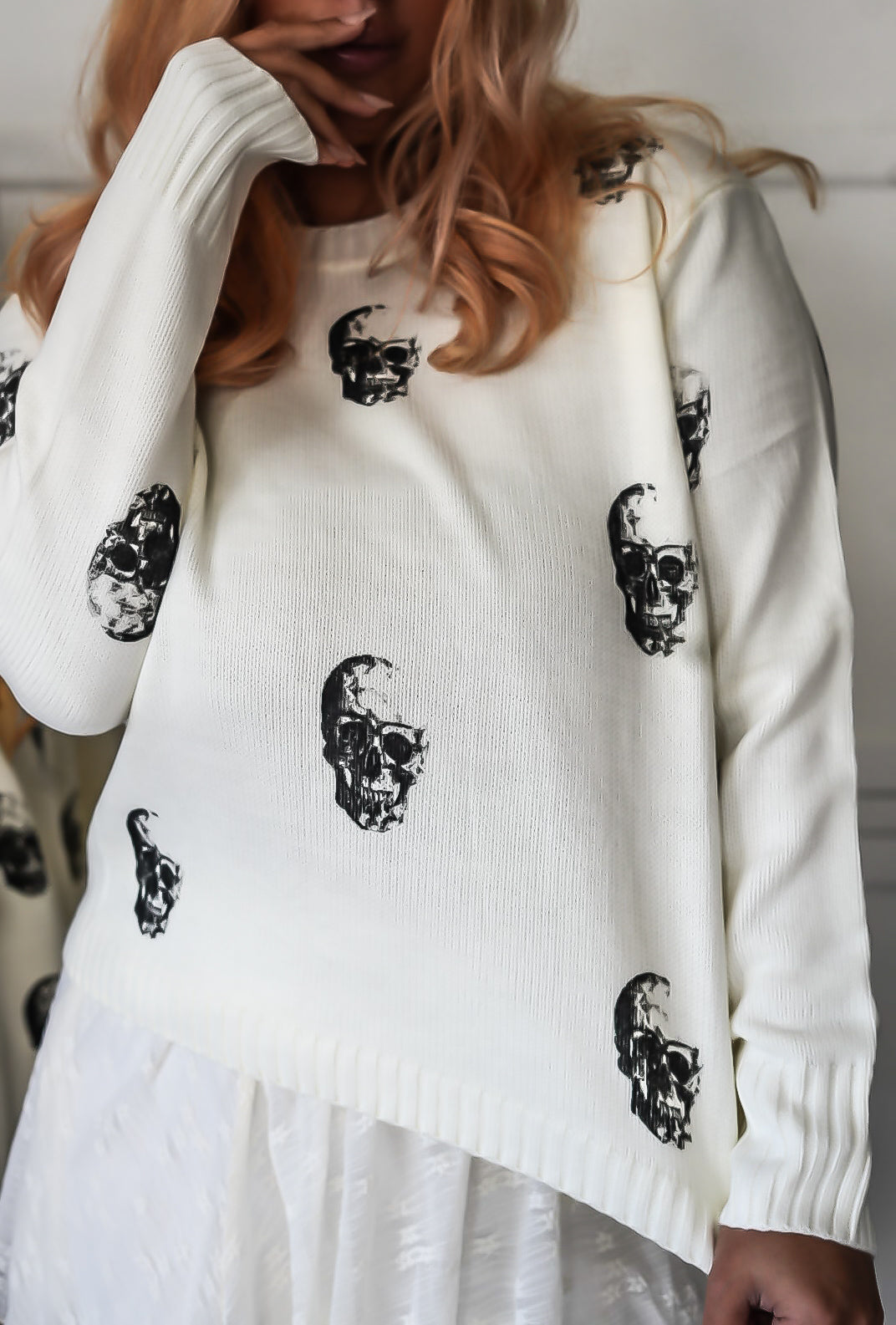 Classic Skull Crewneck Sweater in White NEW